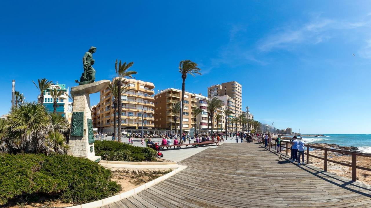 Apartamento Caballero De Rodas Torrevieja Esterno foto