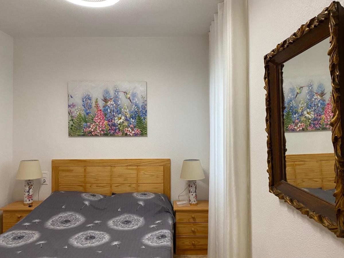 Apartamento Caballero De Rodas Torrevieja Esterno foto