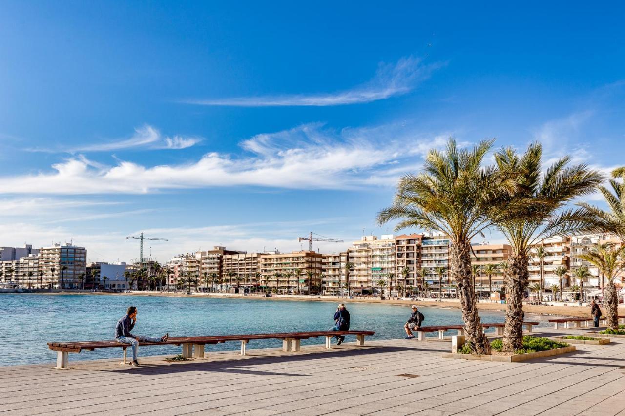 Apartamento Caballero De Rodas Torrevieja Esterno foto