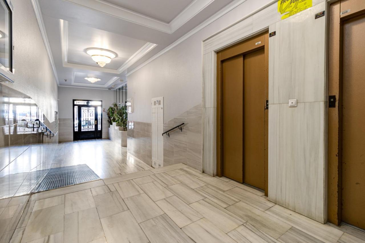 Apartamento Caballero De Rodas Torrevieja Esterno foto